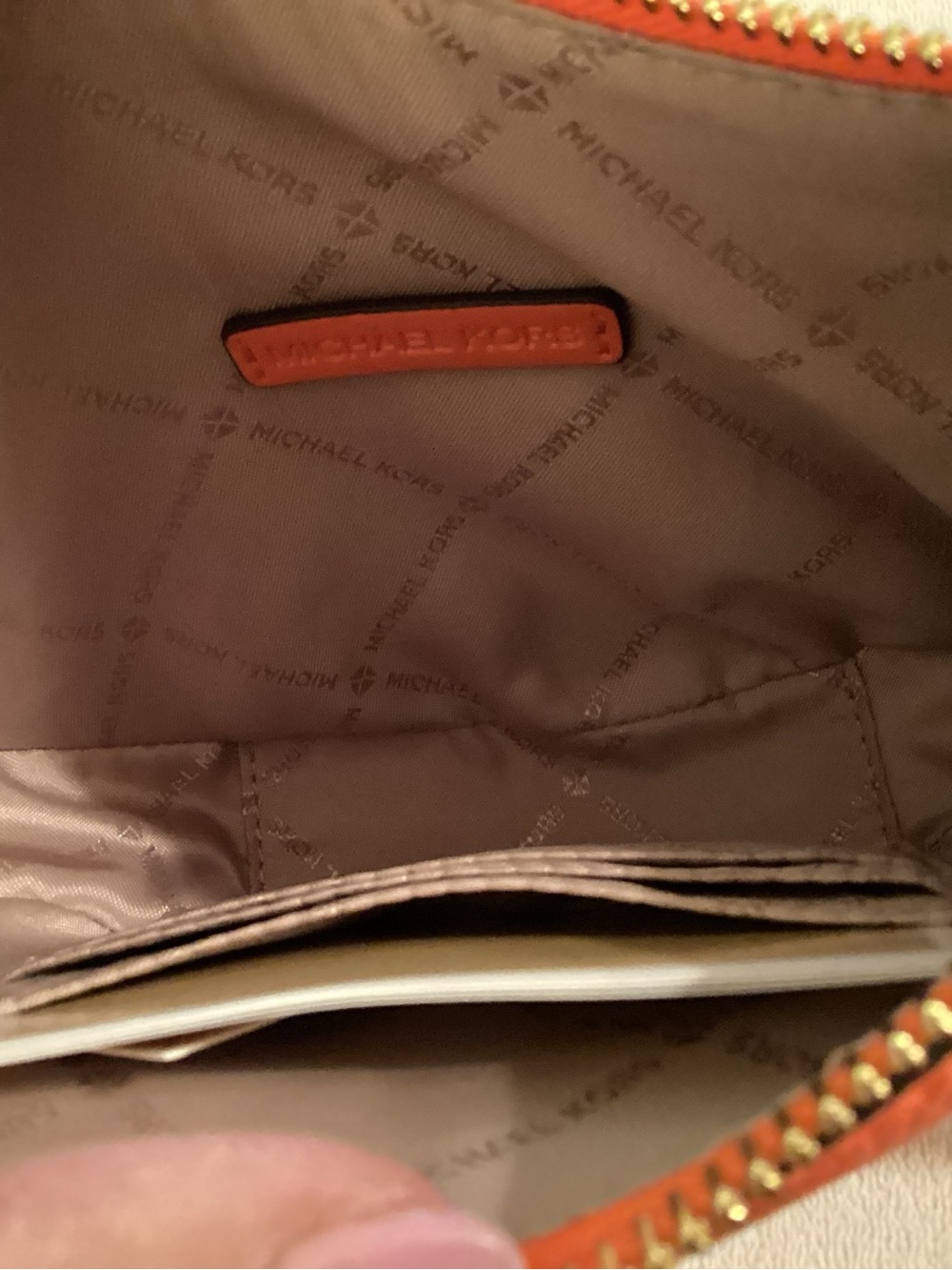 Michael Kors Dover Small pebbled leather crossbody bag. - Picture 4 of 4